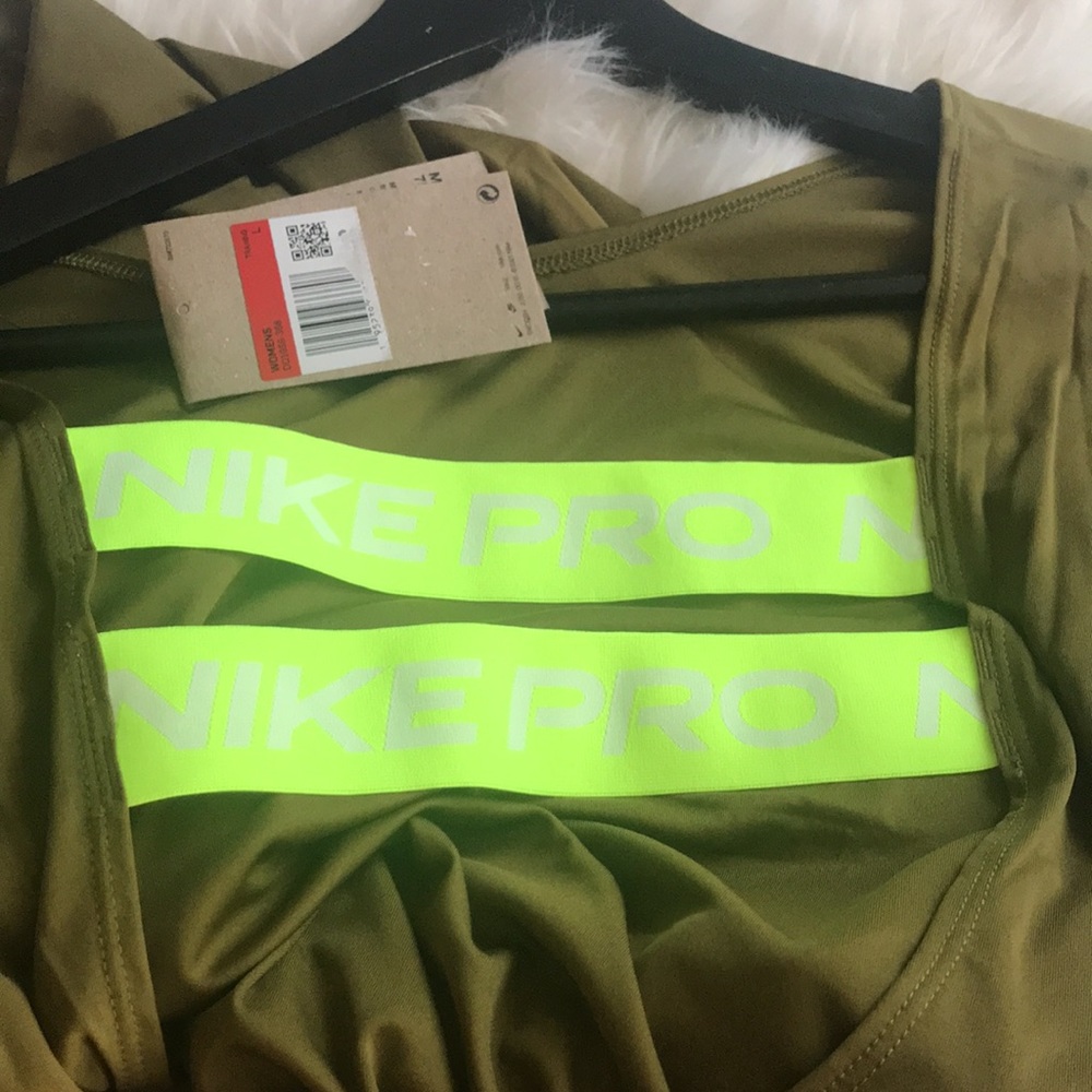 Nike Pro 2 piece Olive Green Tights/Shirt Set - Picture 10 of 10